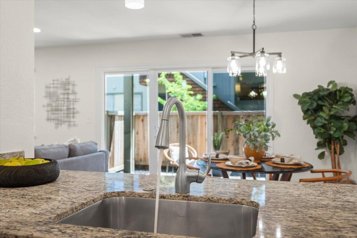 1305 La Terrace Circle