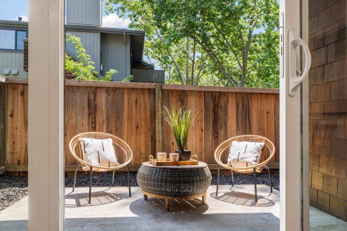 1305 La Terrace Circle