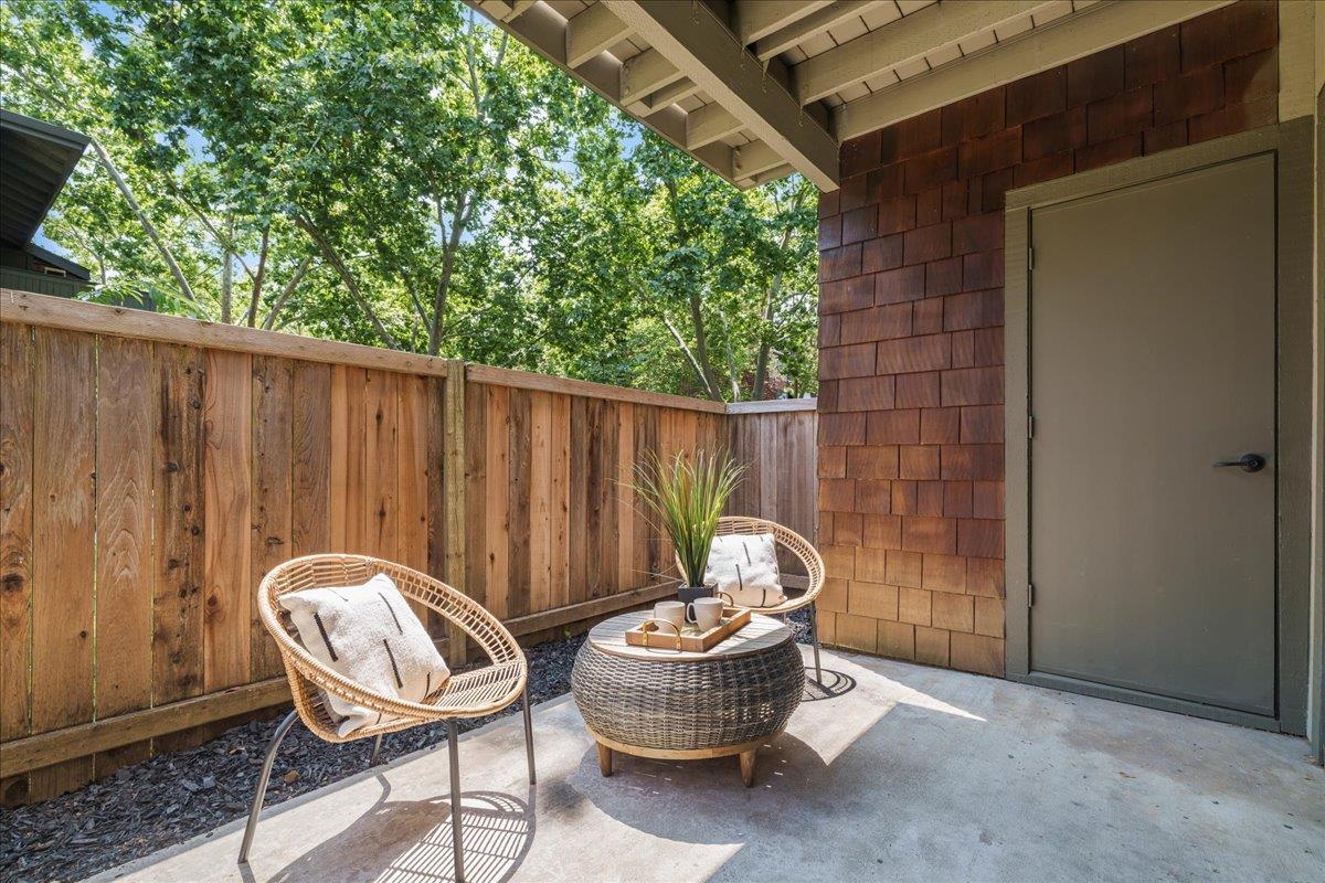 1305 La Terrace Circle