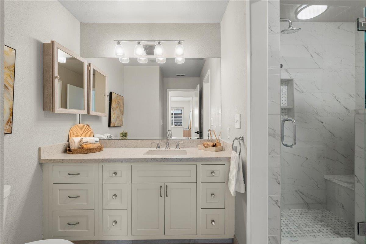 1305 La Terrace Circle