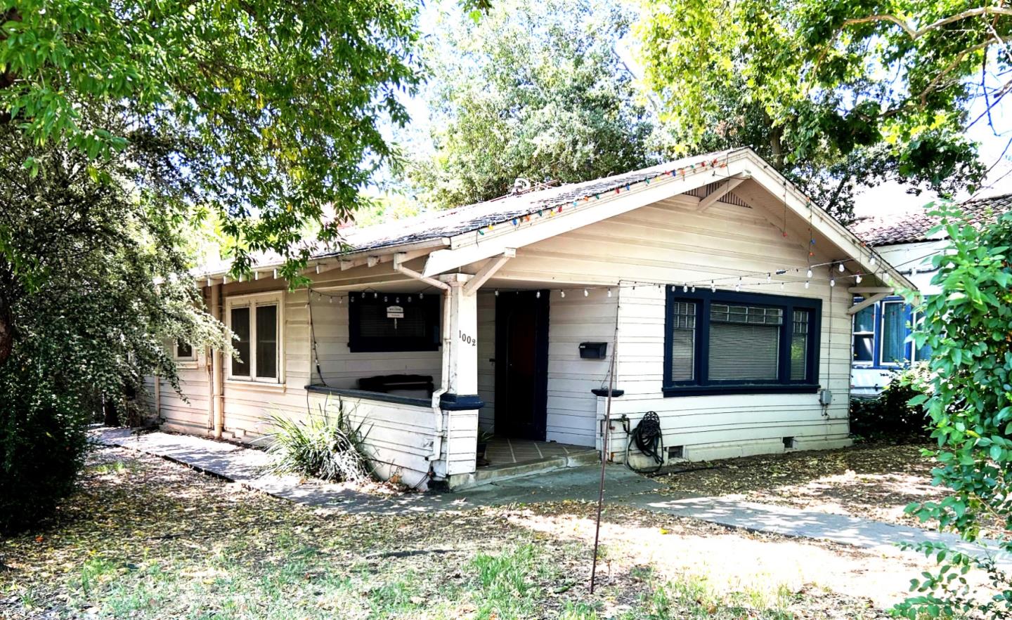 1002 California Avenue