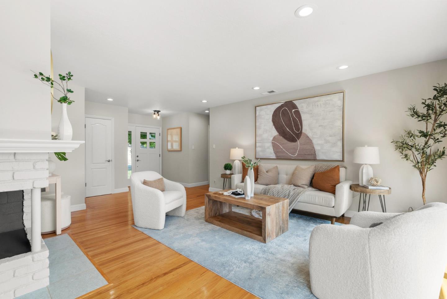 776 Pineview Drive