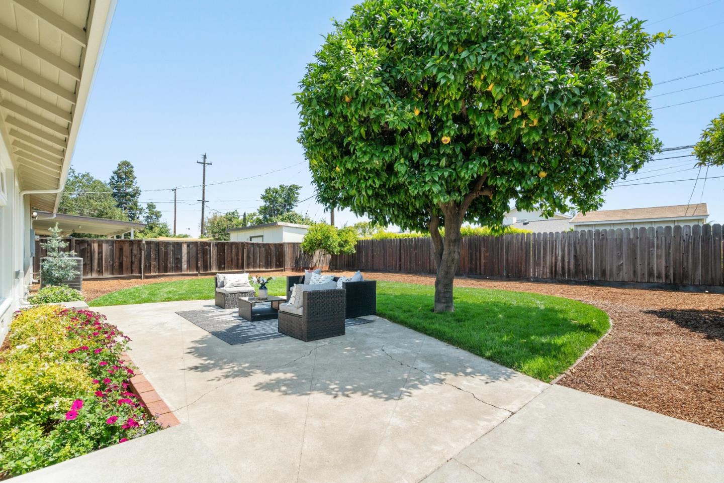 776 Pineview Drive