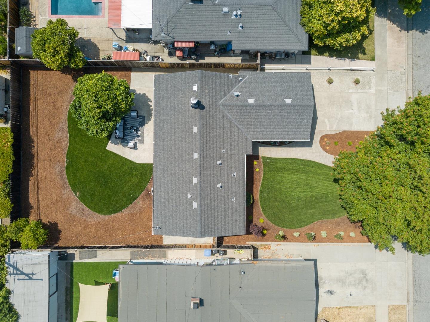 776 Pineview Drive