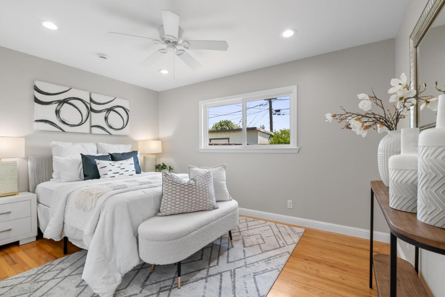 776 Pineview Drive