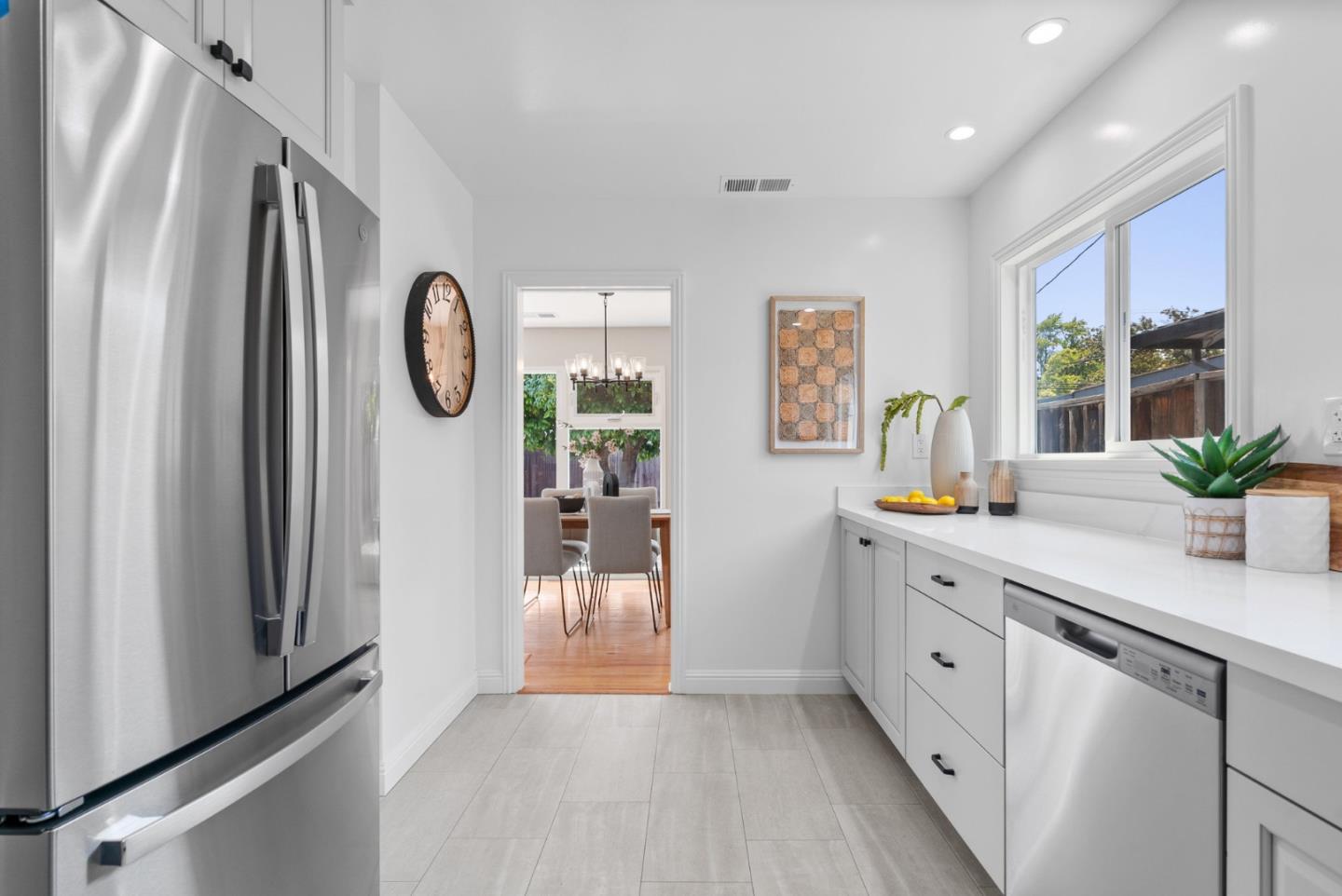 776 Pineview Drive