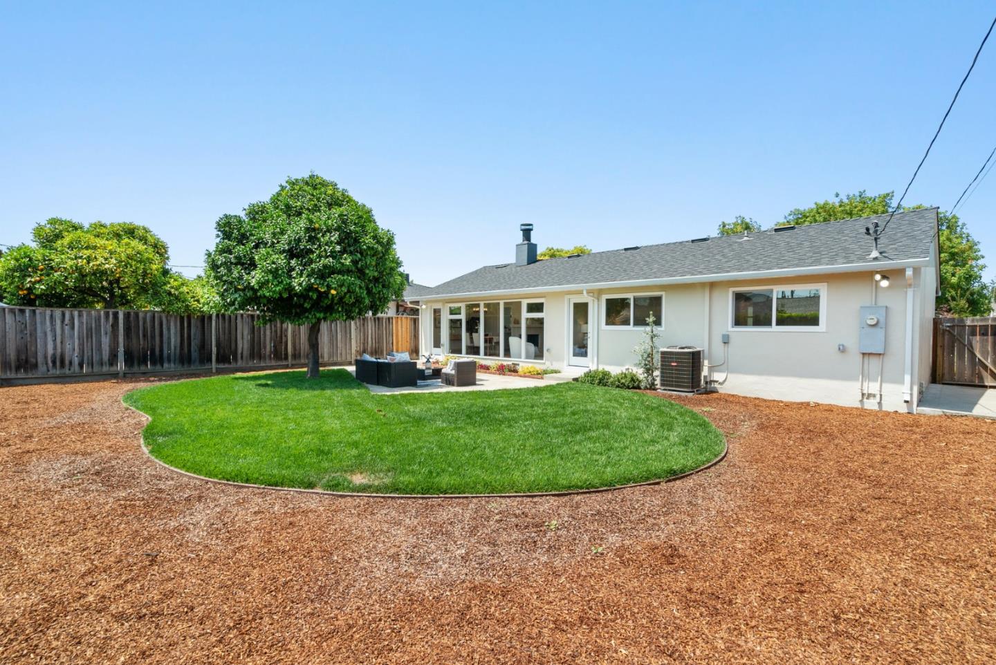 776 Pineview Drive