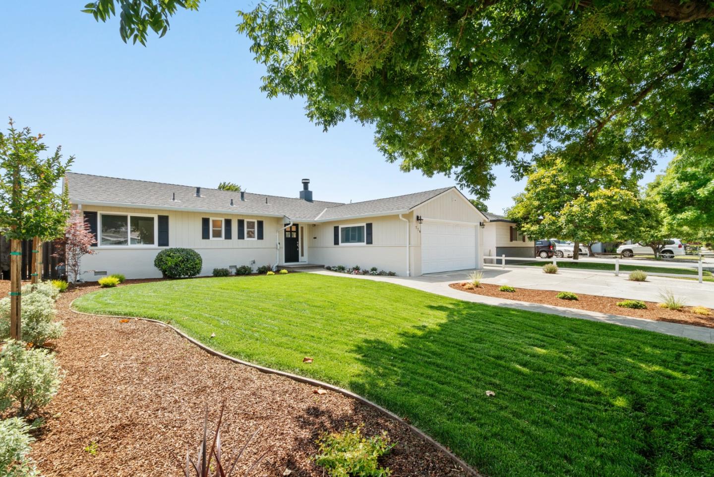 776 Pineview Drive