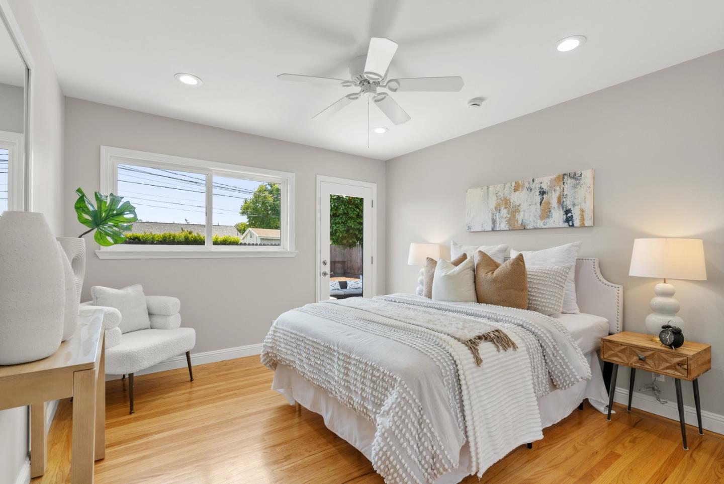 776 Pineview Drive