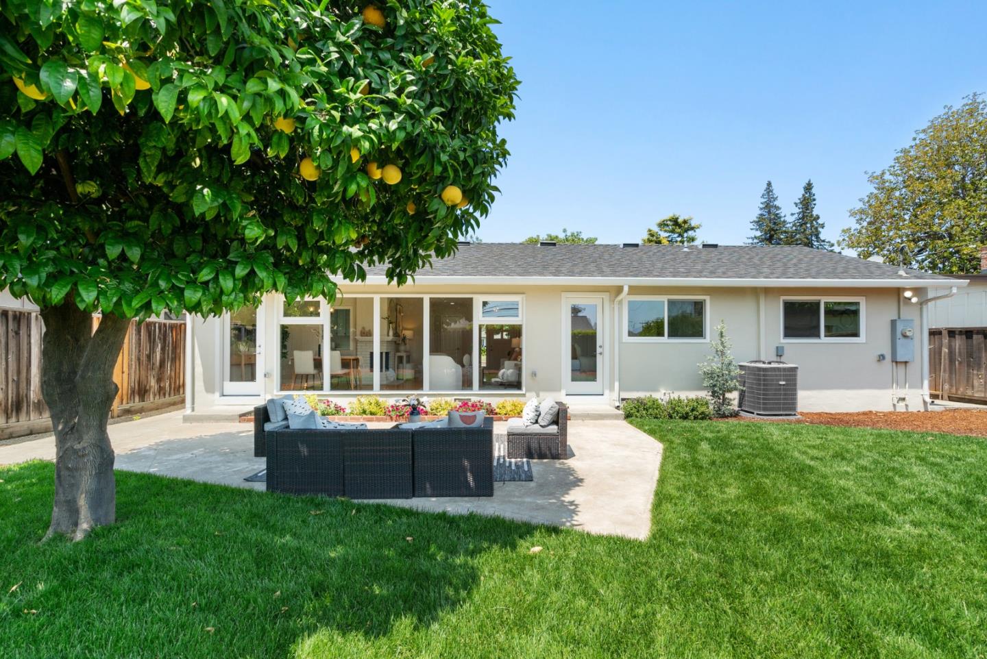 776 Pineview Drive