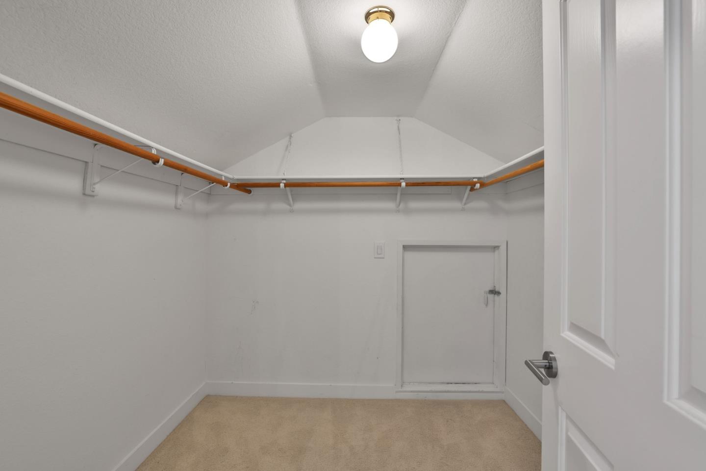 3199 Chivas Place