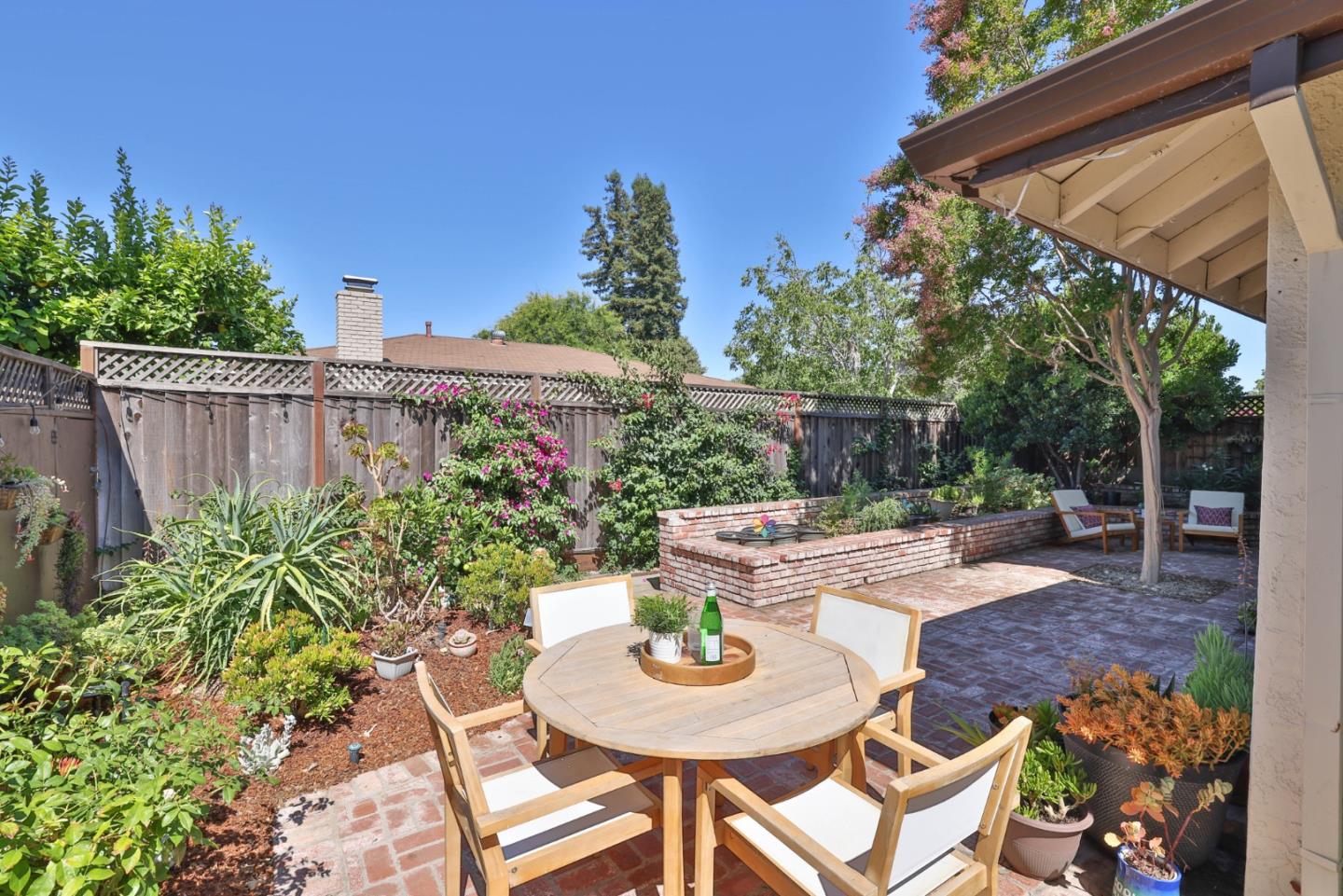 3199 Chivas Place