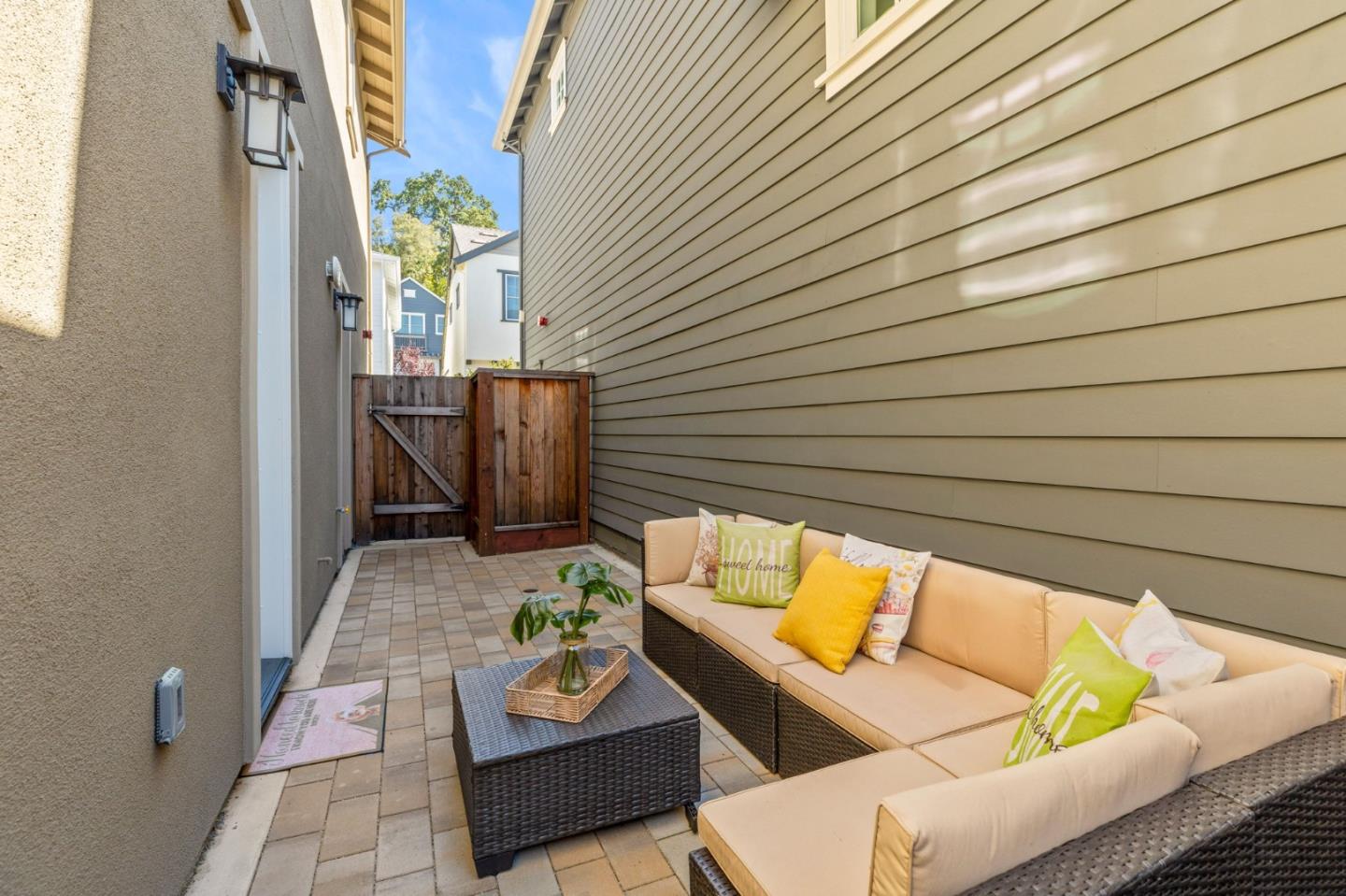 18855 Montalvo Oaks Circle