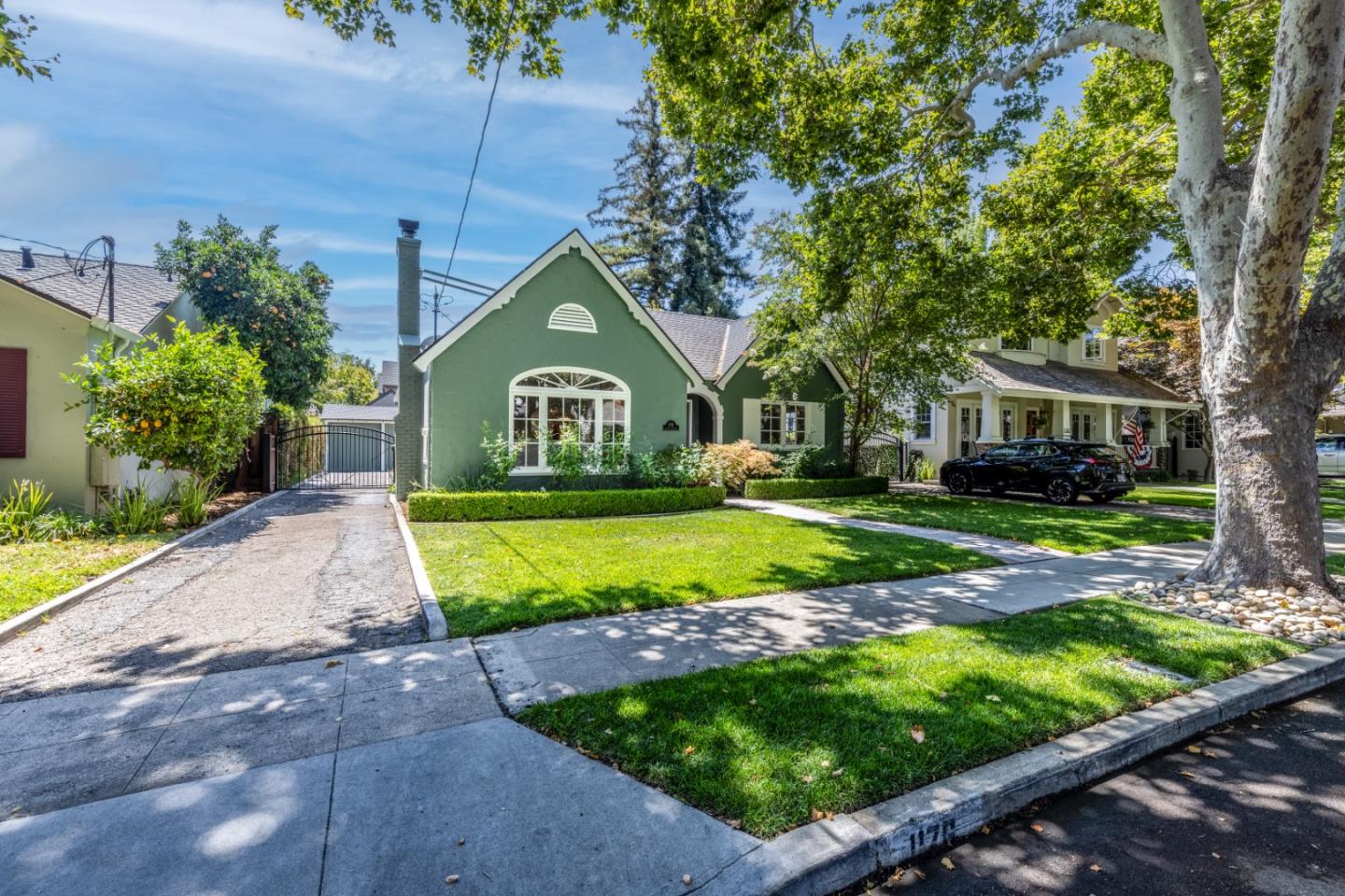 1176 Laurie Avenue
