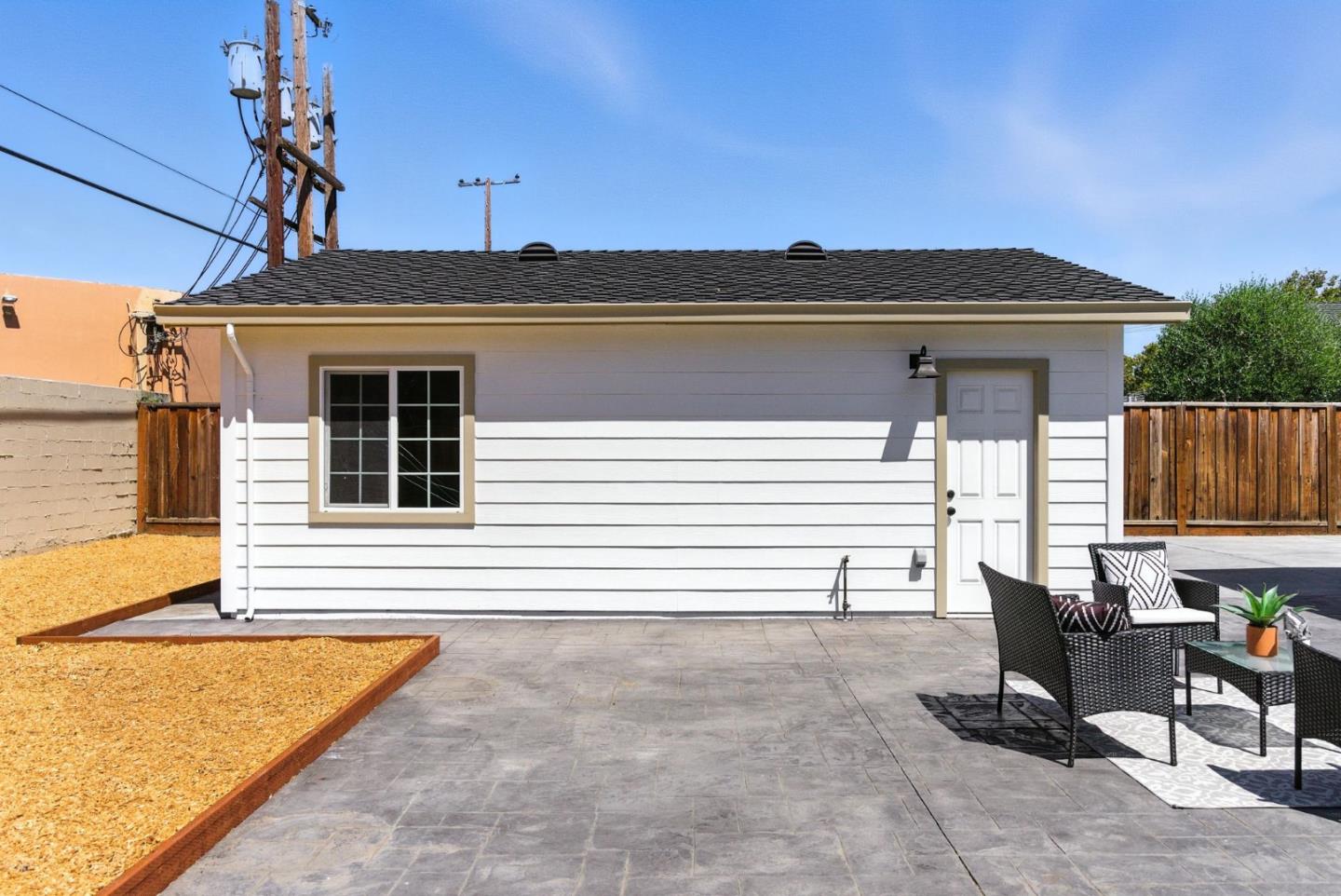 3085 BUTTE Street
