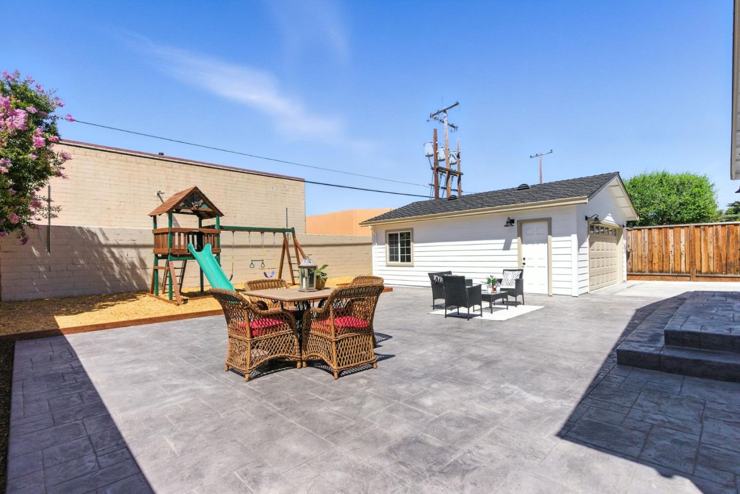 3085 BUTTE Street