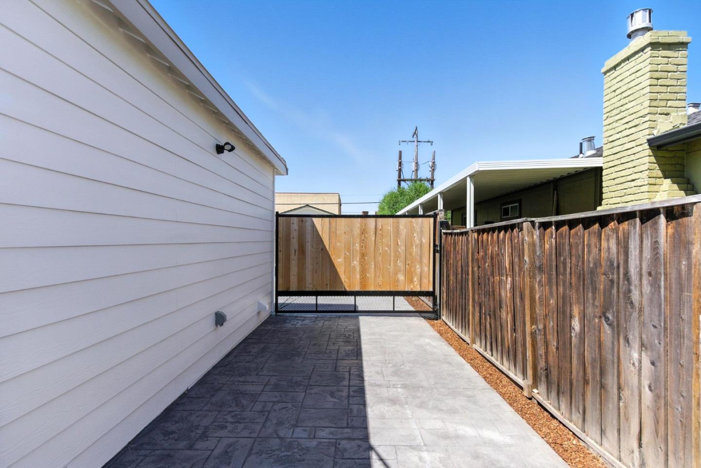 3085 BUTTE Street