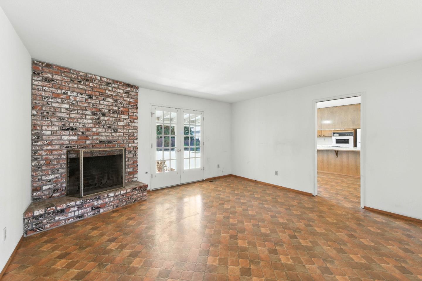 2201 Carleton Drive