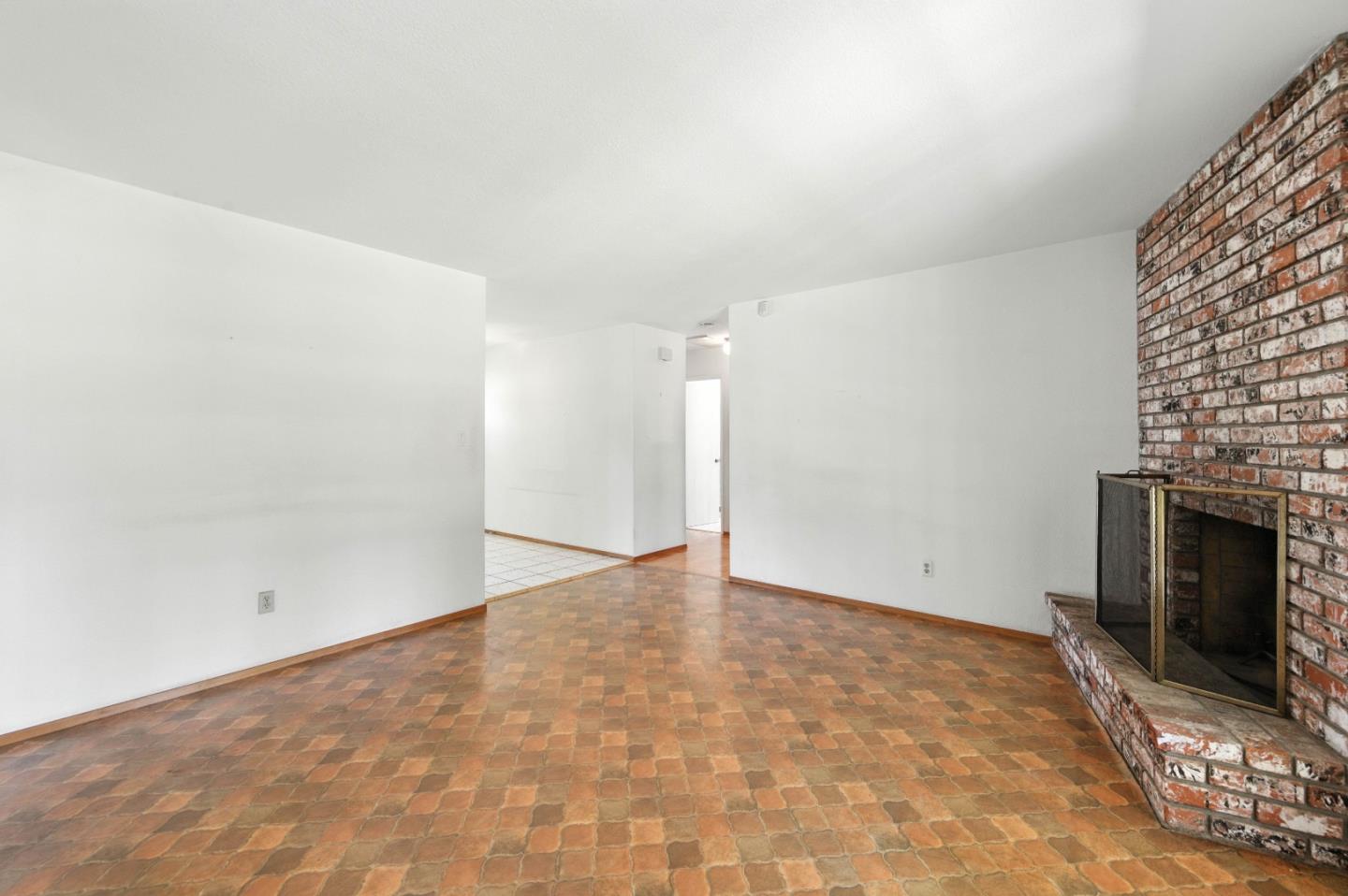 2201 Carleton Drive