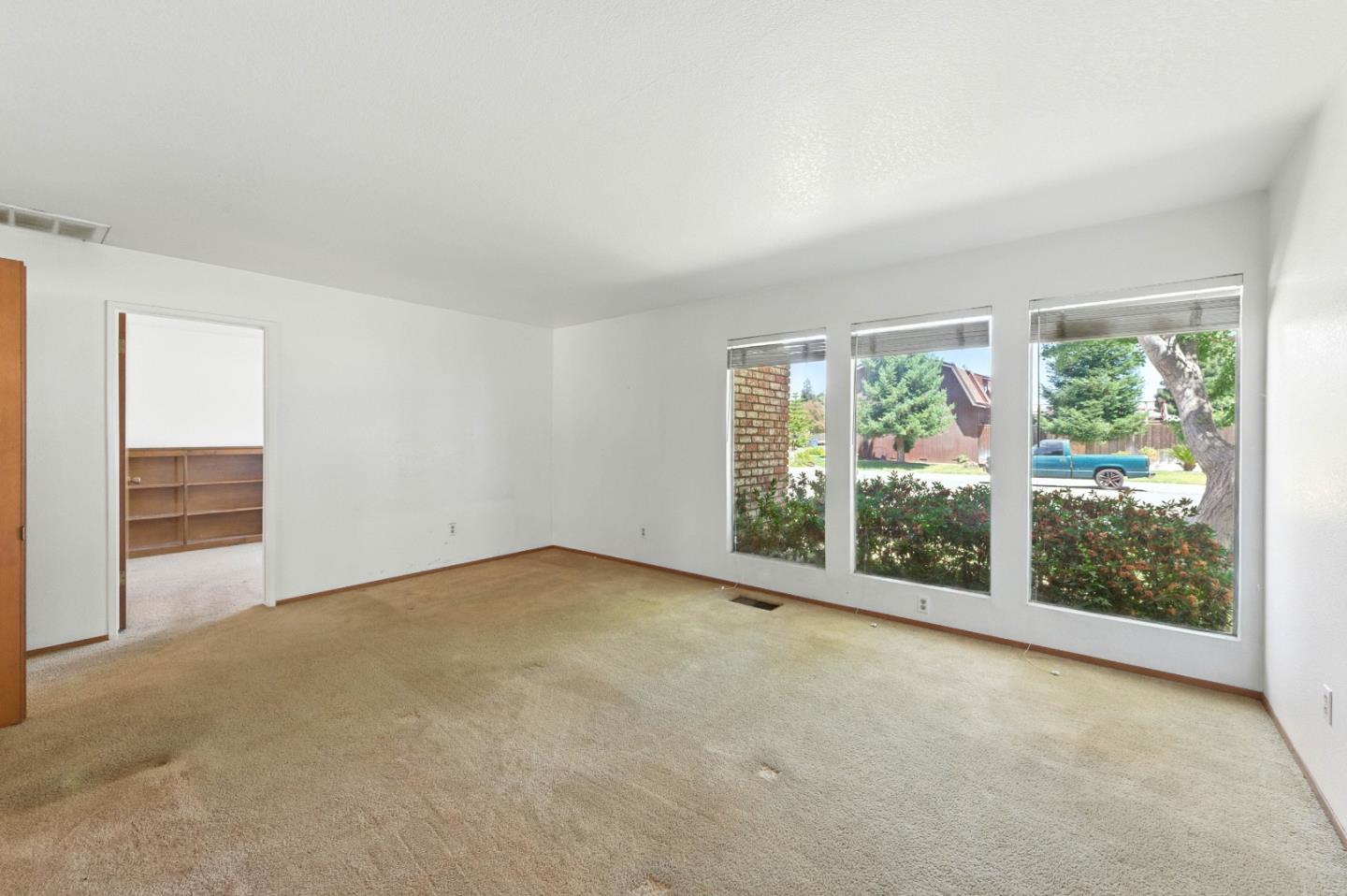 2201 Carleton Drive