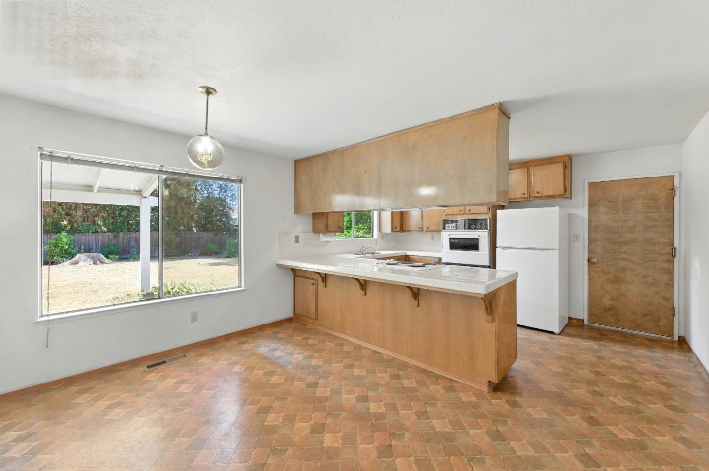 2201 Carleton Drive