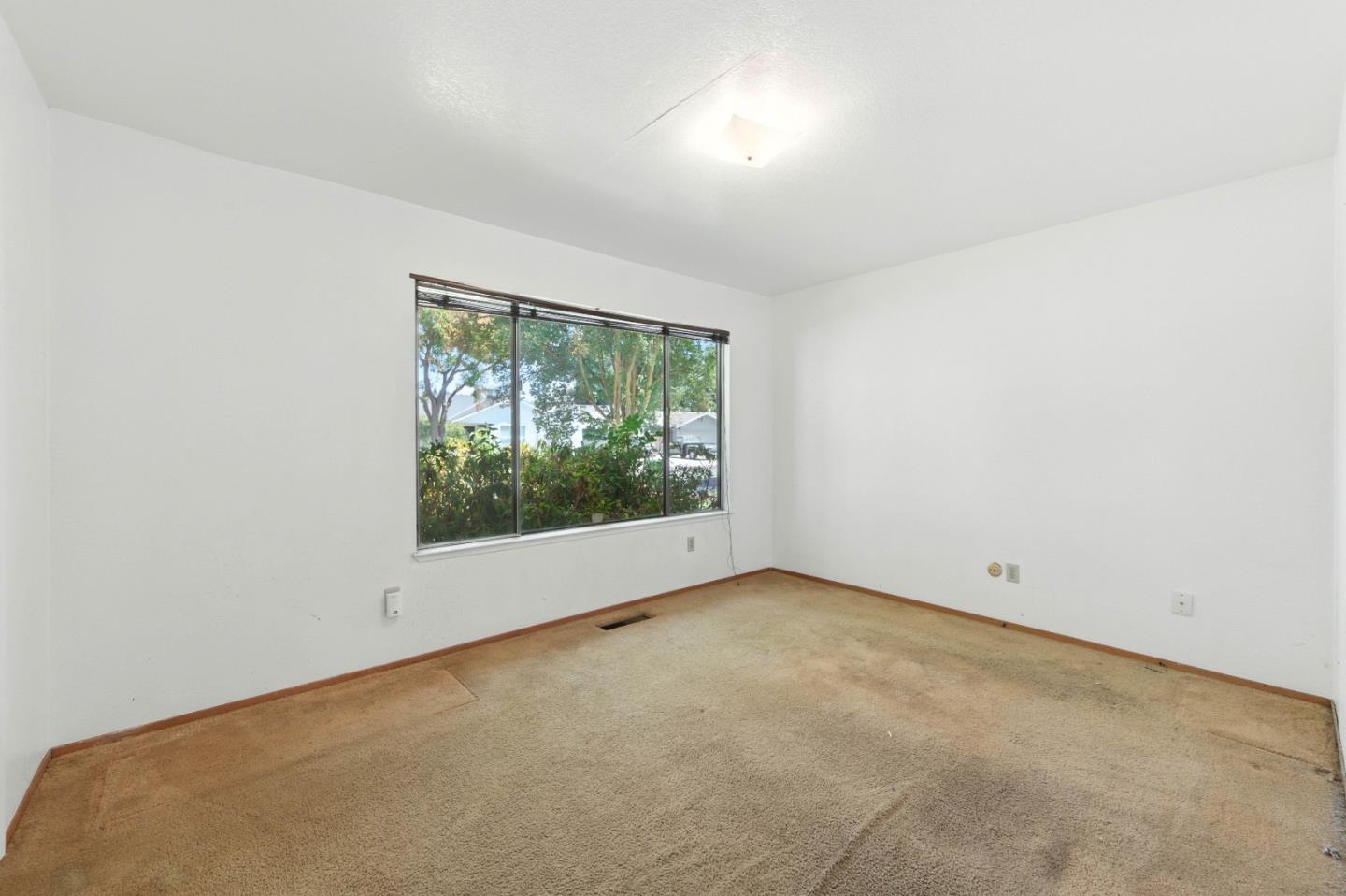 2201 Carleton Drive