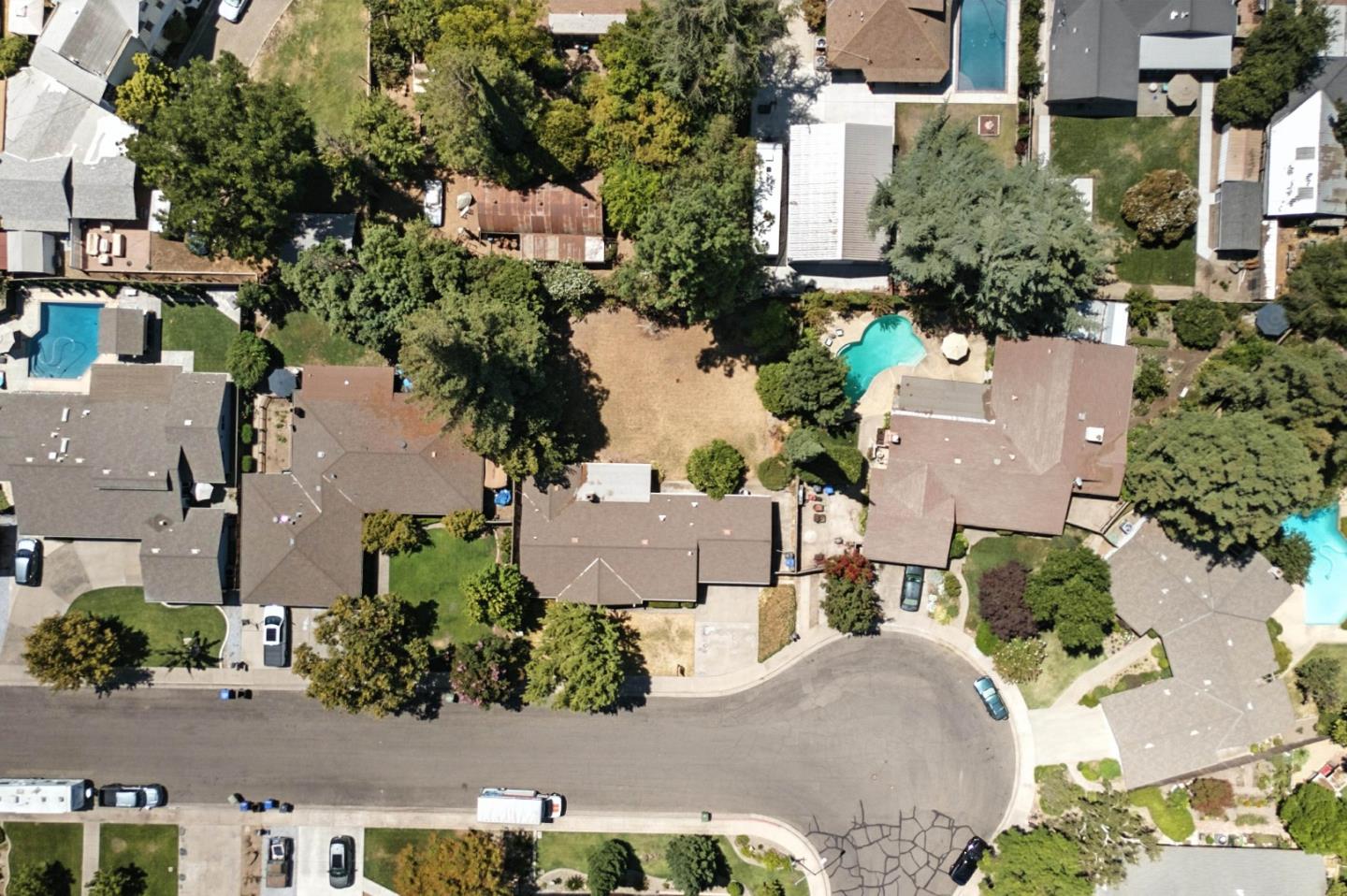 2201 Carleton Drive