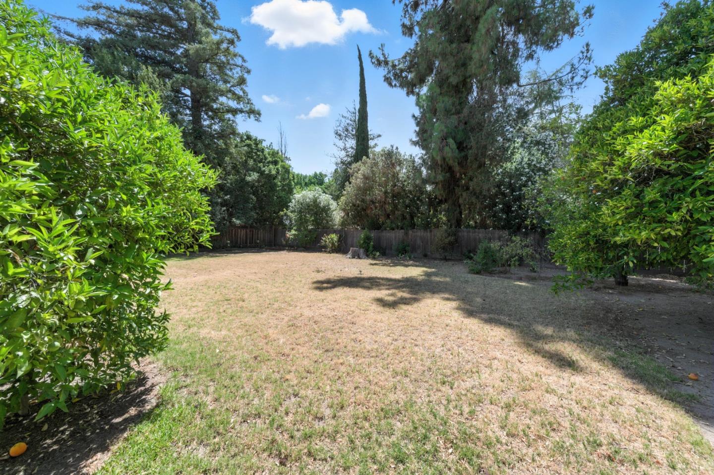 2201 Carleton Drive