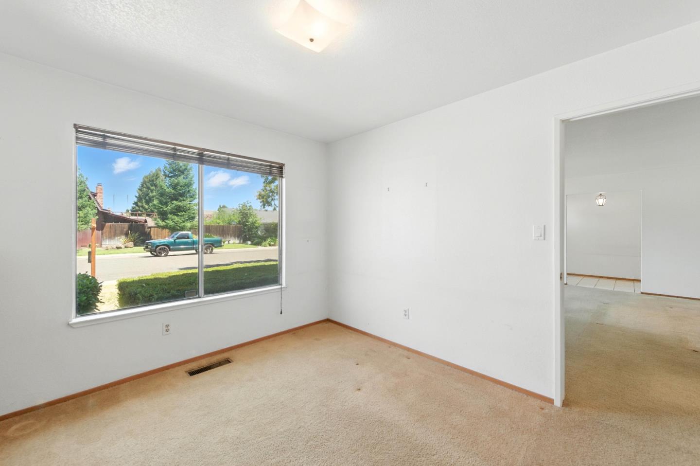 2201 Carleton Drive