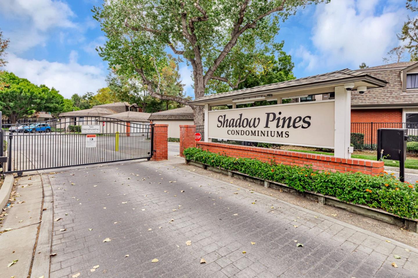 3326 Shadow Park Place