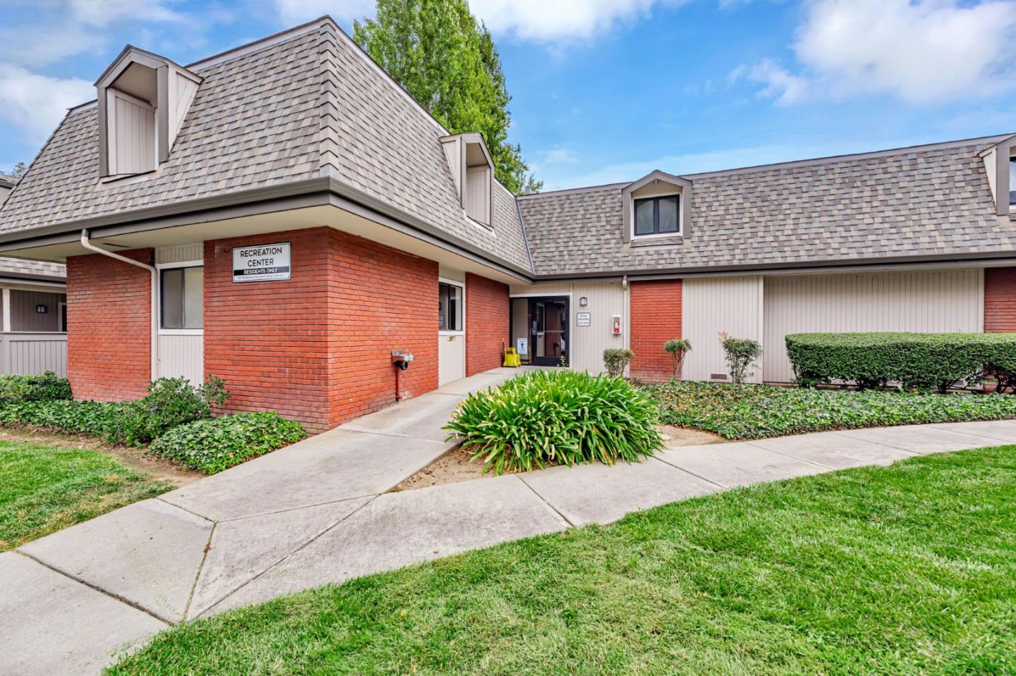 3326 Shadow Park Place