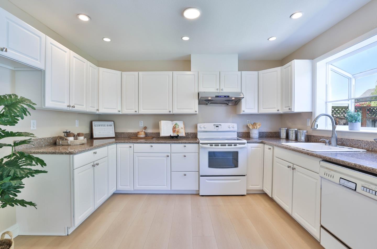 6025 Radcliffe Avenue