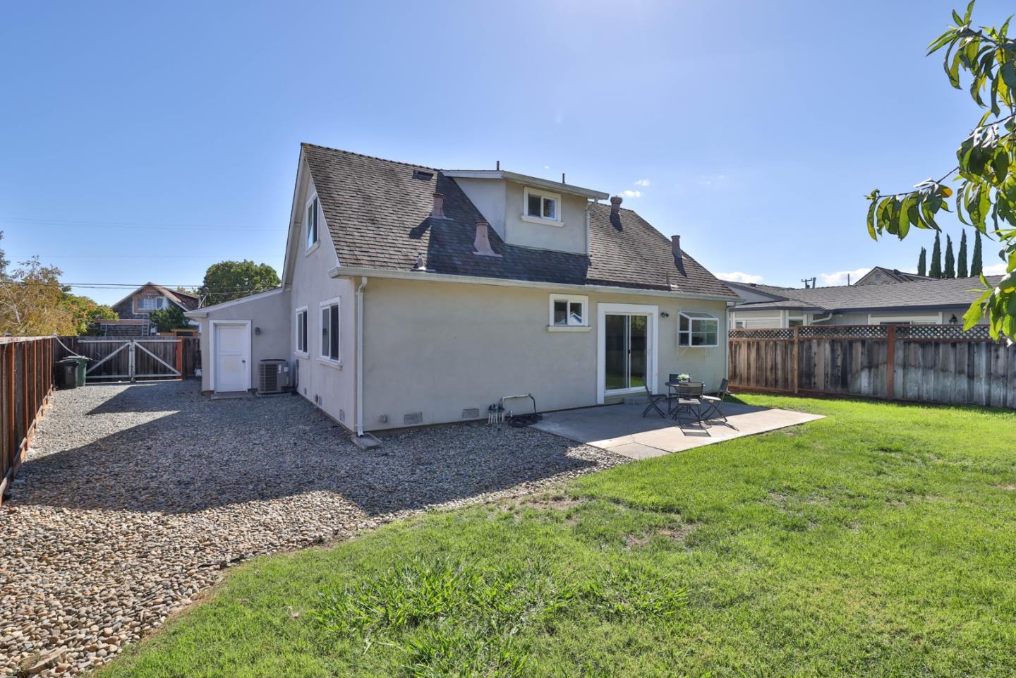 6025 Radcliffe Avenue