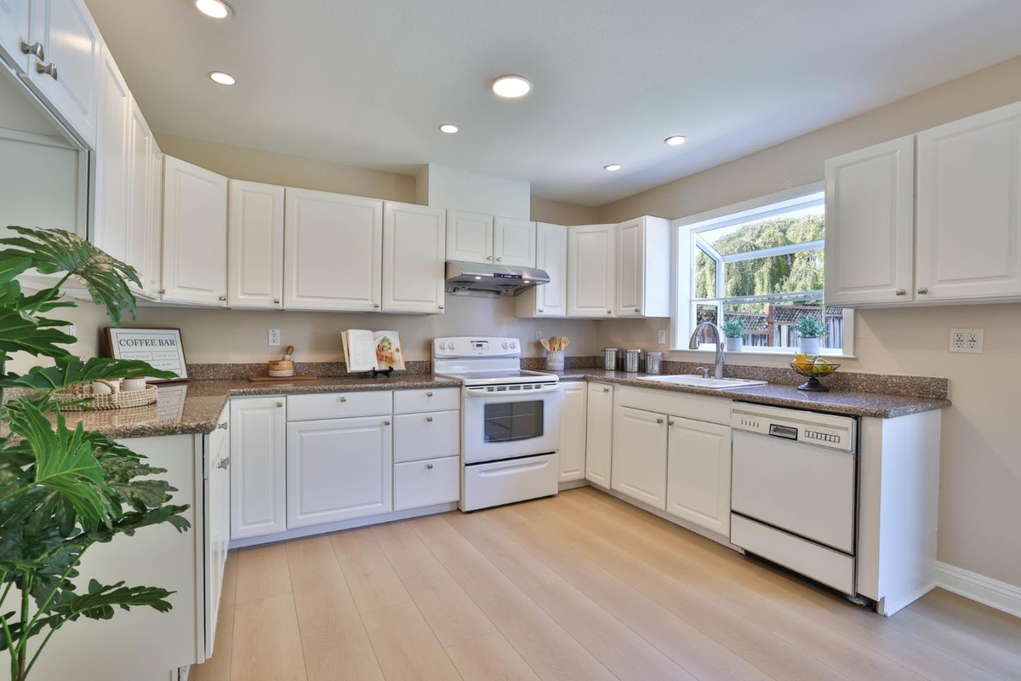 6025 Radcliffe Avenue