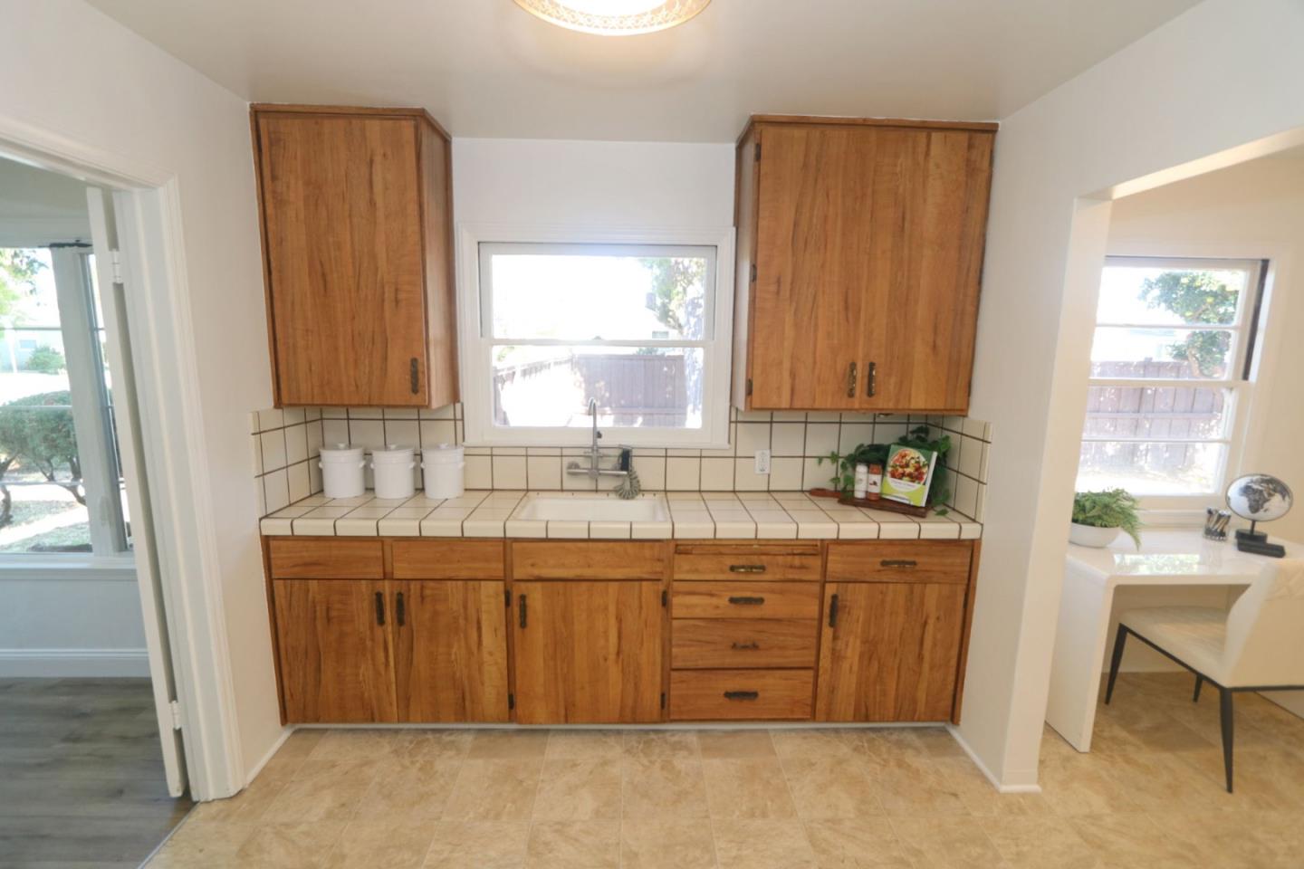 502 MacArthur Avenue