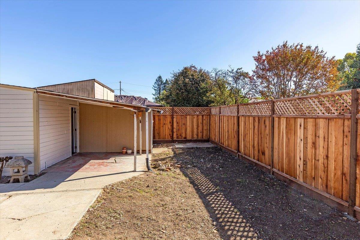 502 MacArthur Avenue