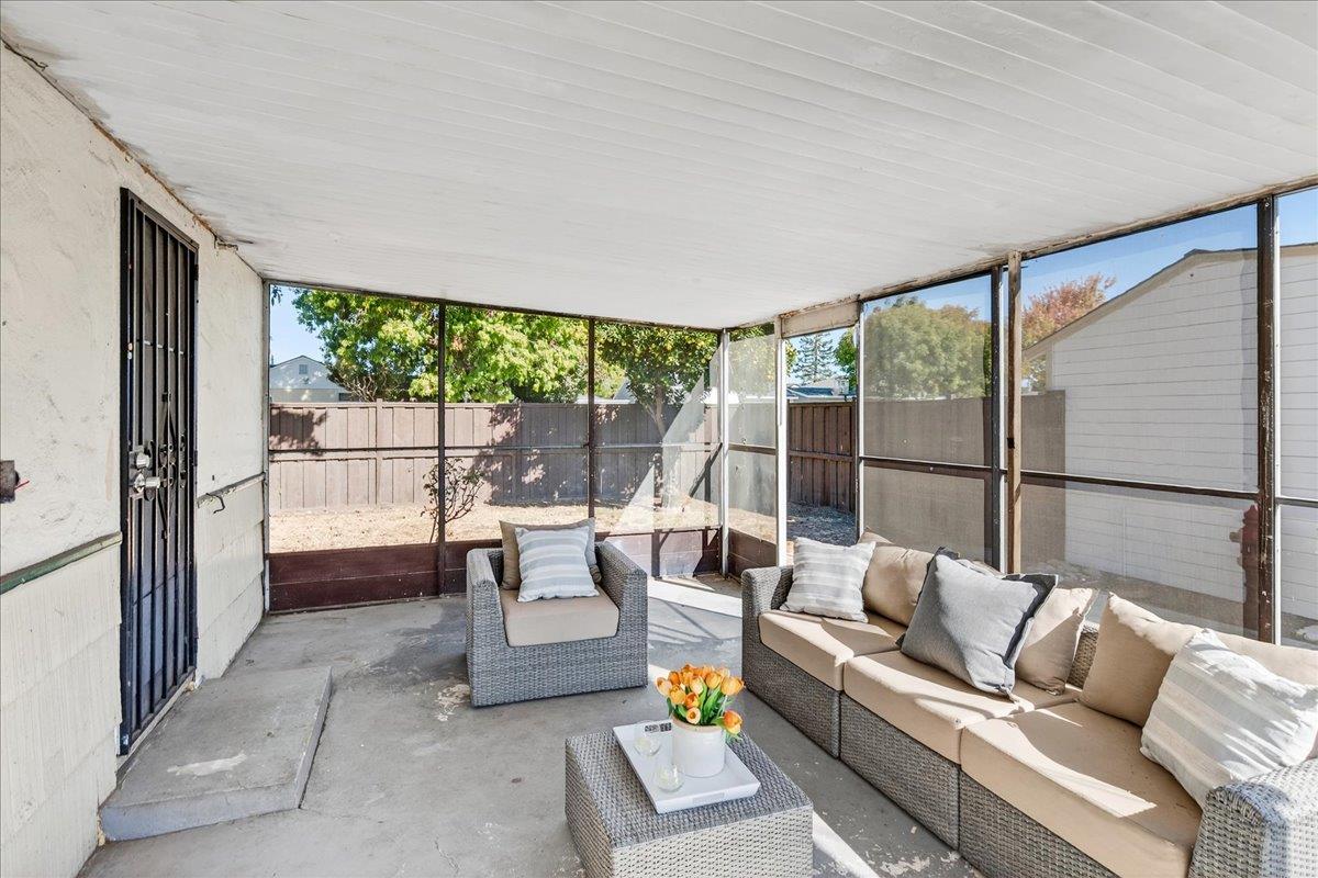 502 MacArthur Avenue