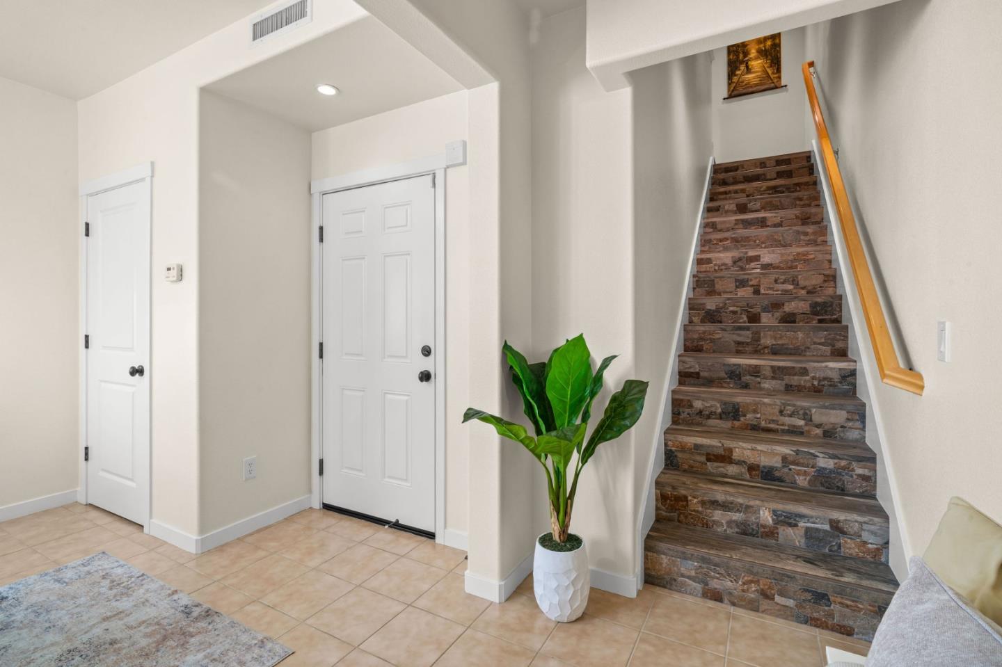 118 West Crystal Cove Terrace