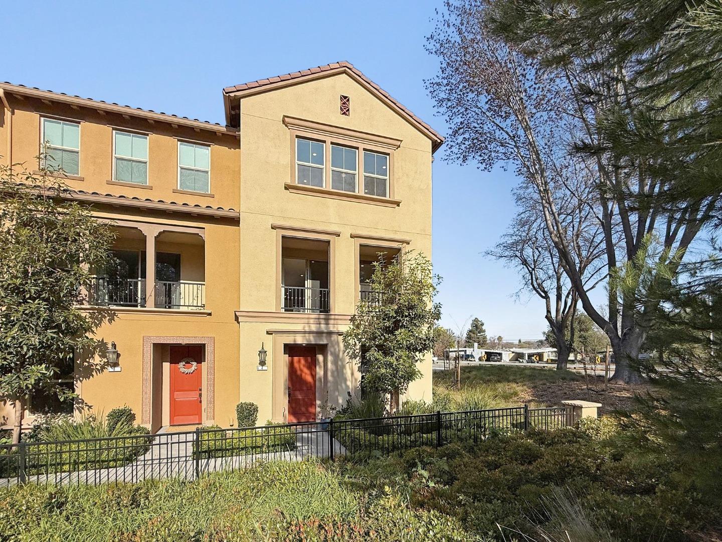 1070 Darwin Terrace 4