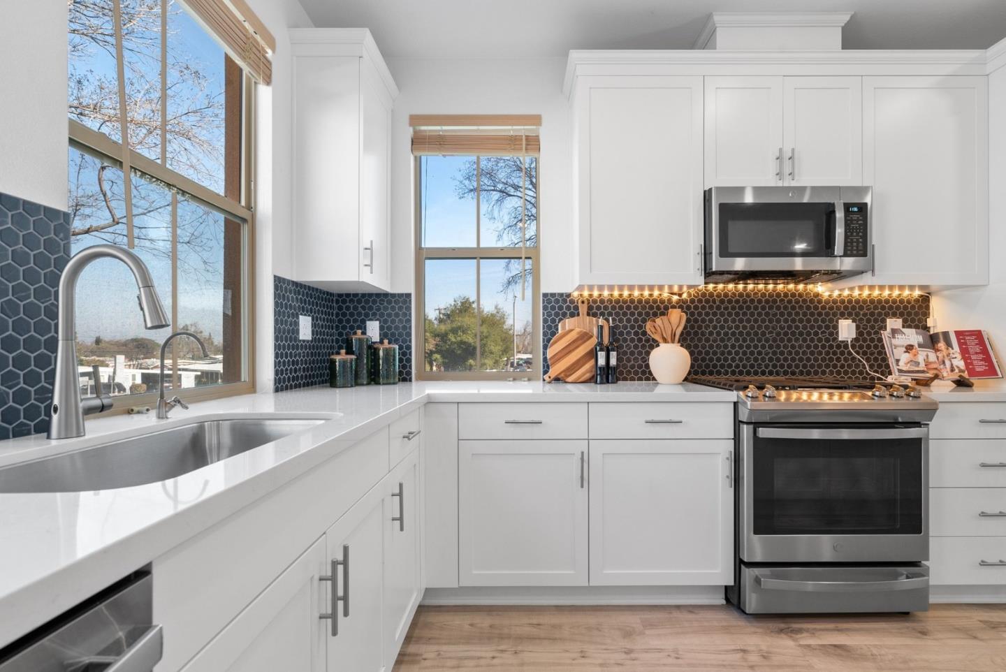 1070 Darwin Terrace 4