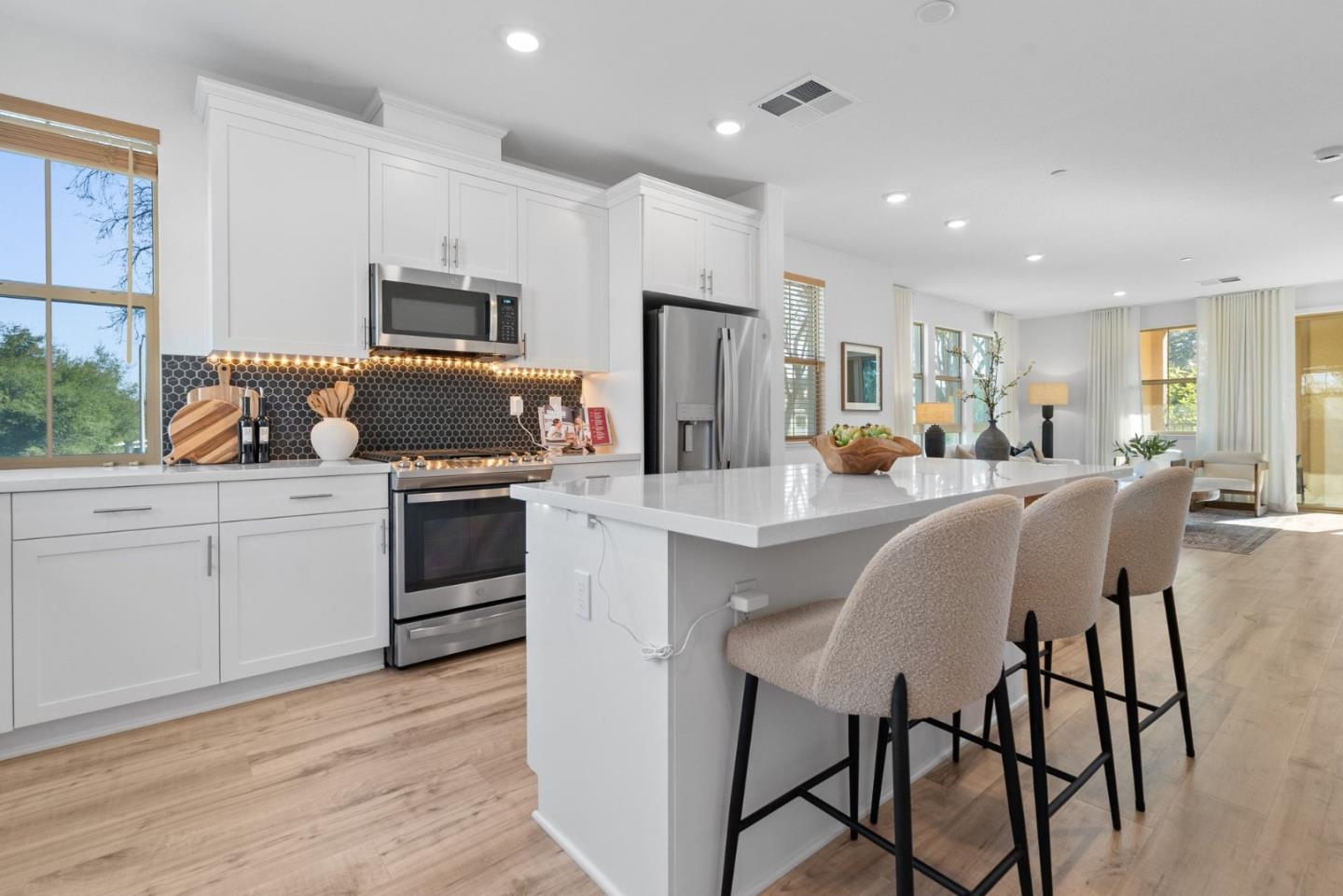 1070 Darwin Terrace 4