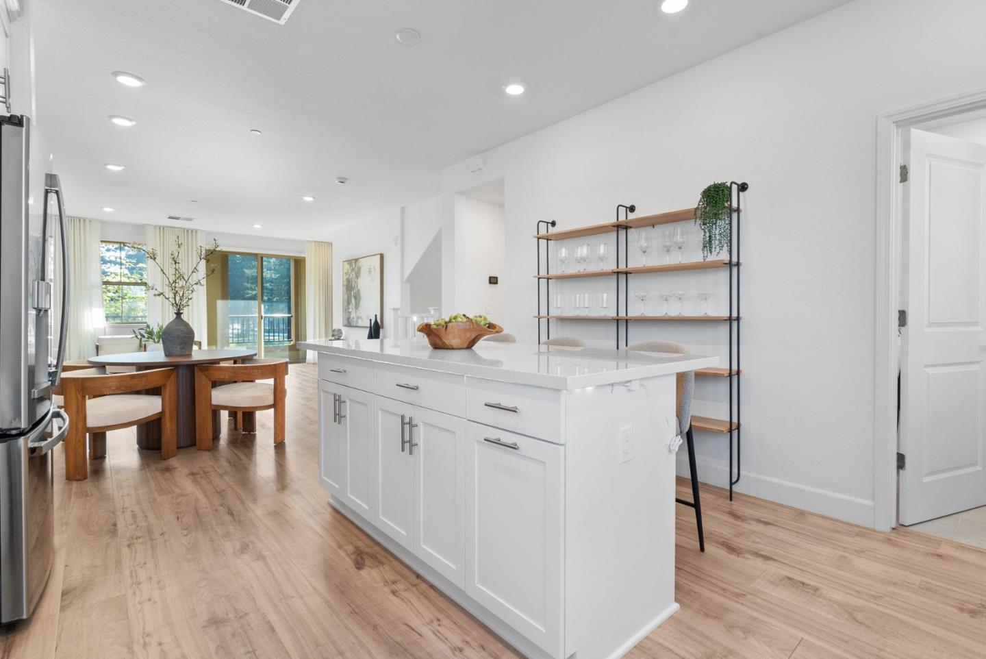 1070 Darwin Terrace 4