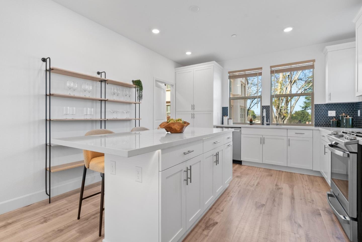 1070 Darwin Terrace 4