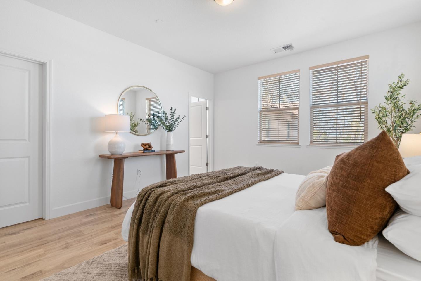 1070 Darwin Terrace 4