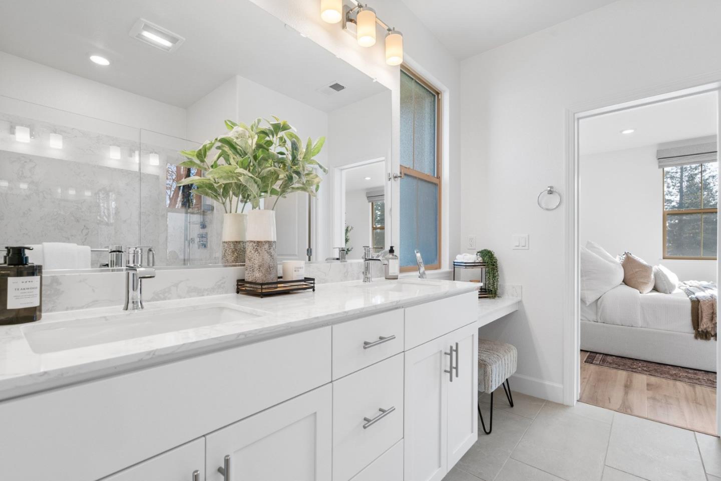 1070 Darwin Terrace 4