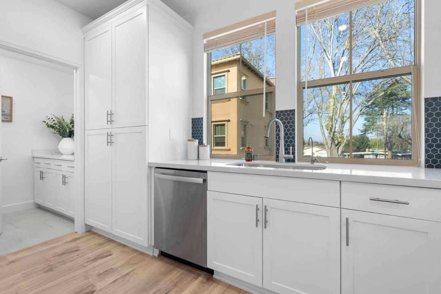 1070 Darwin Terrace 4