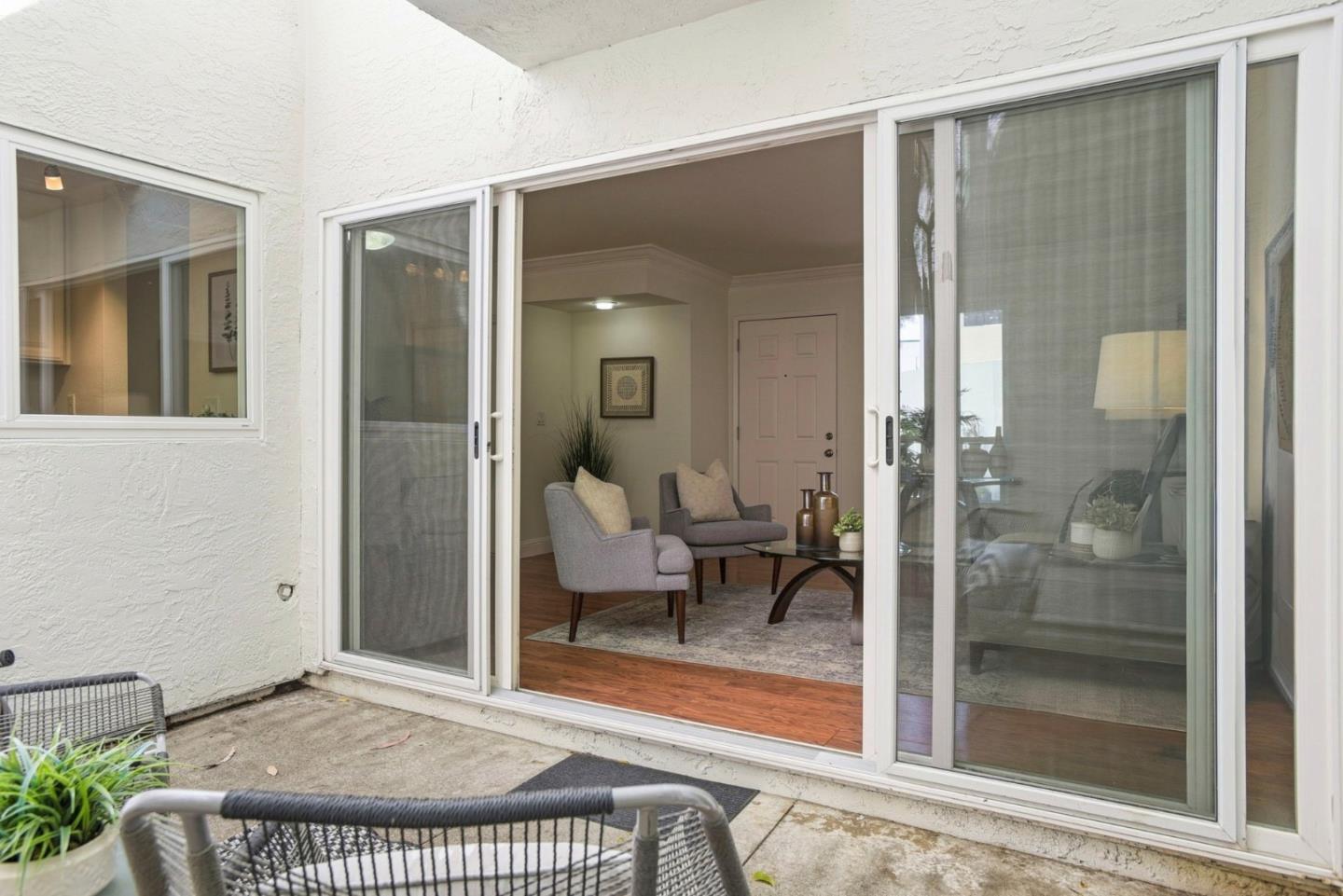 1919 Alameda De Las Pulgas 75