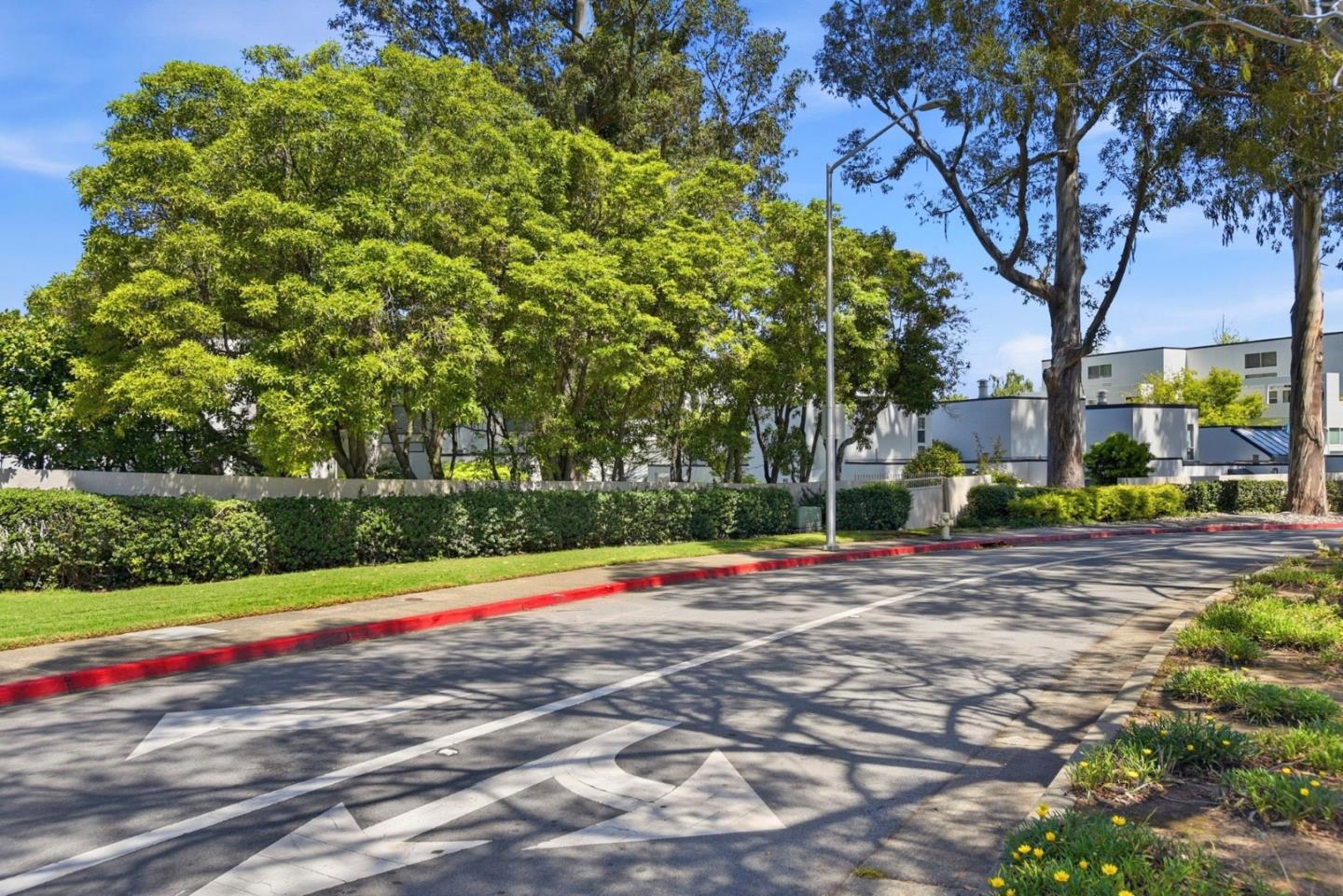 1919 Alameda De Las Pulgas 75