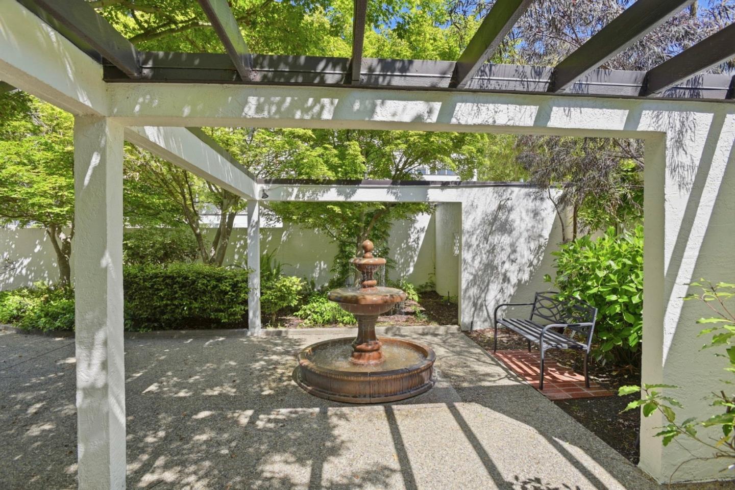 1919 Alameda De Las Pulgas 75