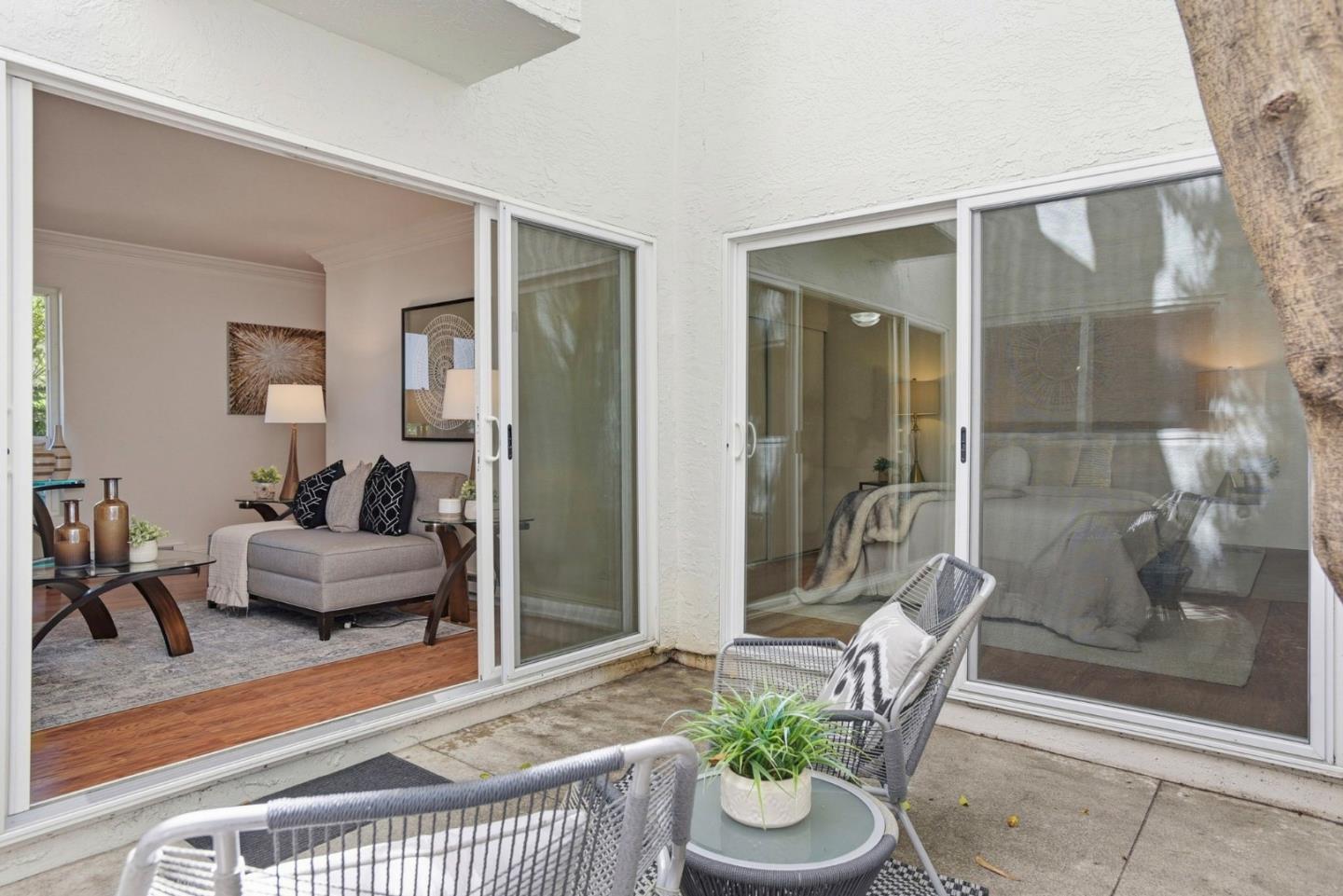 1919 Alameda De Las Pulgas 75